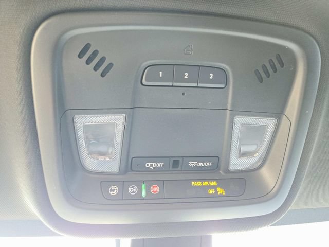 Used 2023 Chevrolet Traverse LT FWD image 32