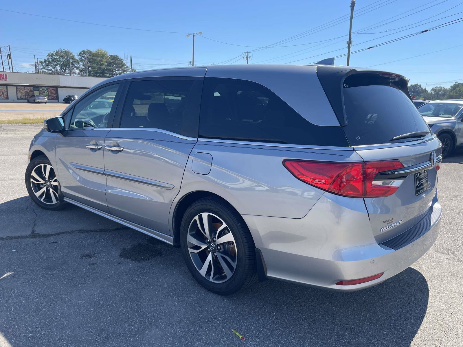 Certified 2024 Honda Odyssey Touring image 4