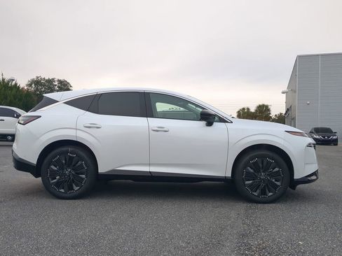 New 2025 Nissan Murano Platinum image 3