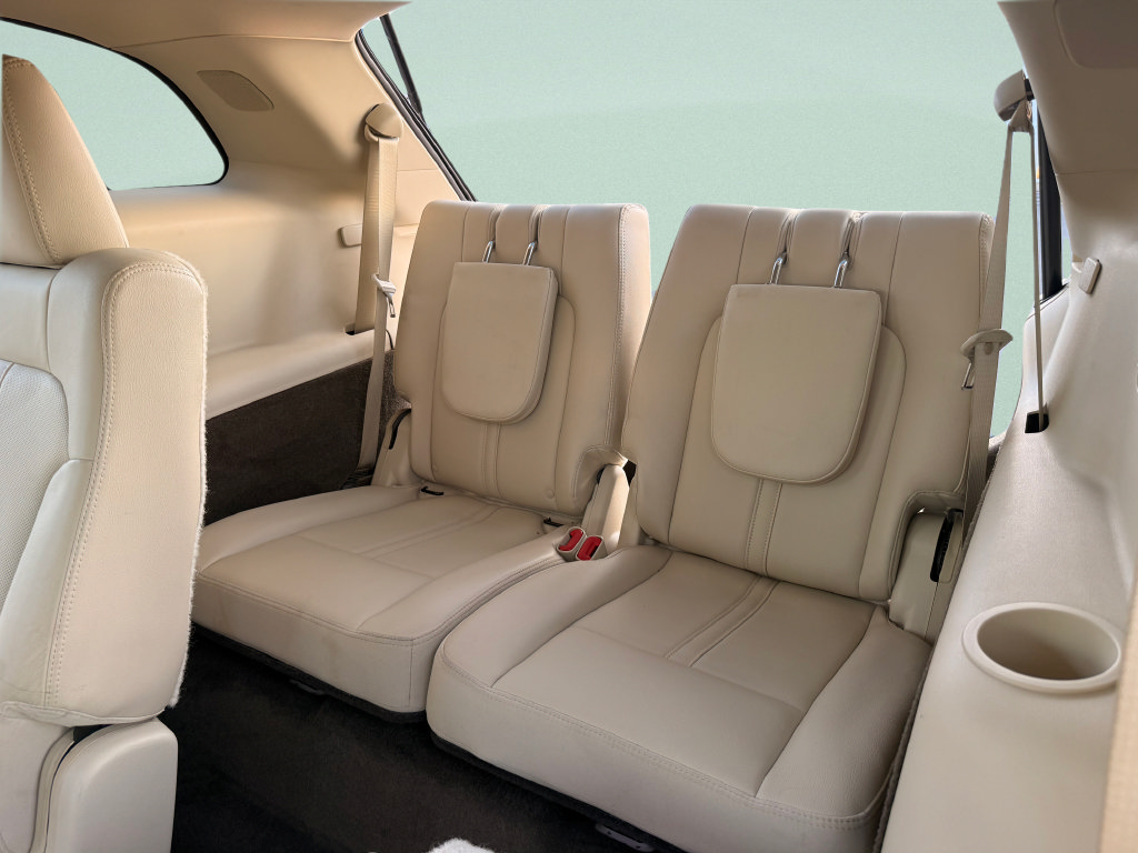 Used 2018 Lincoln MKT AWD image 34