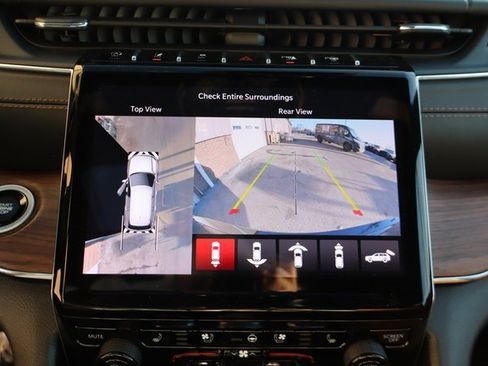 Used 2023 Jeep Grand Cherokee Summit w/ Adv Protech Group IV image 22