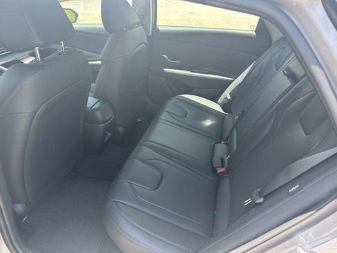 New 2025 Hyundai Elantra Limited image 20