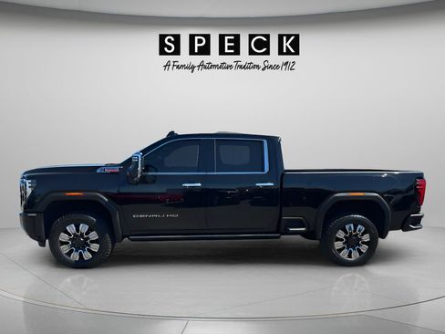 Used 2024 GMC Sierra 2500 Denali AWD/4WD image 6
