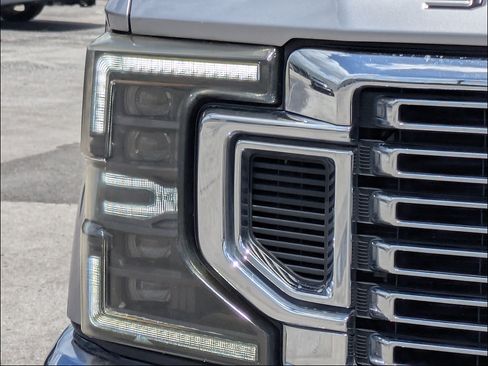 Used 2020 Ford F350 Lariat w/ Lariat Value Package AWD/4WD image 12
