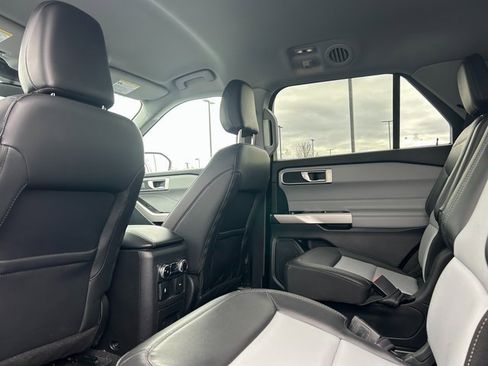 Used 2024 Ford Explorer XLT w/ Equipment Group 202A image 30