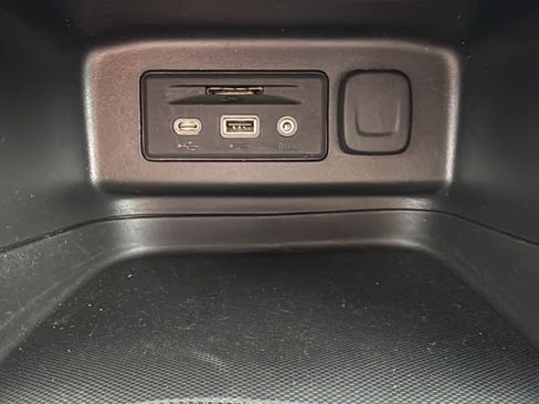 Certified 2023 Chevrolet Equinox RS AWD/4WD image 18