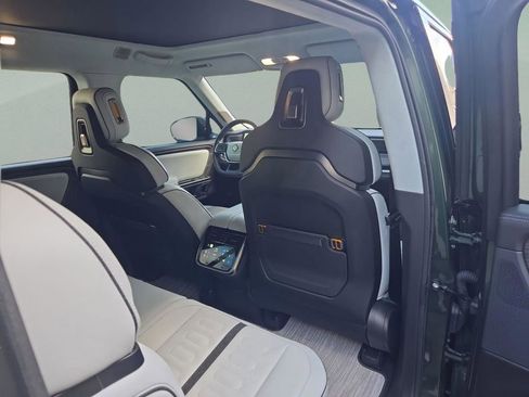 Used 2023 Rivian R1S Adventure image 27