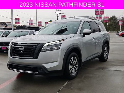 Used 2023 Nissan Pathfinder SL w/ Lighting Package (N92) image 4
