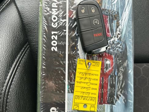 Used 2021 Jeep Compass Latitude image 20