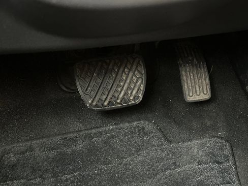 Used 2018 Nissan Leaf SL w/ SL Technology Package image 45