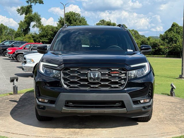 Used 2023 Honda Passport TrailSport image 2
