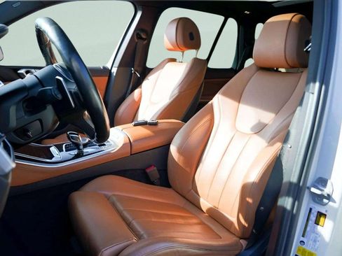 Used 2021 BMW X5 xDrive40i w/ M Sport Package image 49