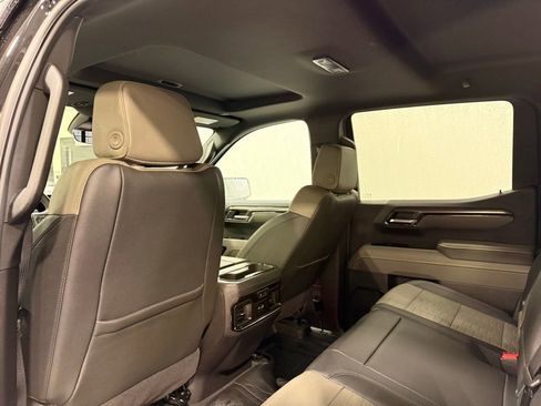 Used 2025 Chevrolet Silverado 1500 ZR2 w/ Technology Package image 21