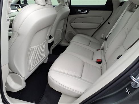 New 2026 Volvo XC60 B5 Ultra w/ Climate Package PRO image 10