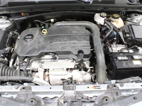 Used 2024 Chevrolet Malibu LT image 37