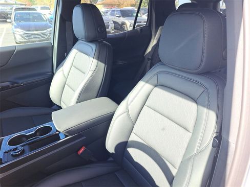 New 2026 Chevrolet Equinox LT w/ Convenience Package II image 5