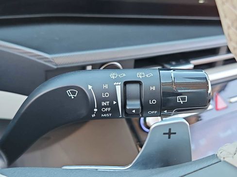 Certified 2025 Hyundai Santa Fe SEL image 25