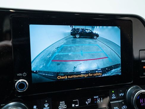 Certified 2025 Toyota Highlander LE AWD/4WD image 24