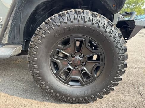 Used 2018 Jeep Wrangler Unlimited Sport S image 31