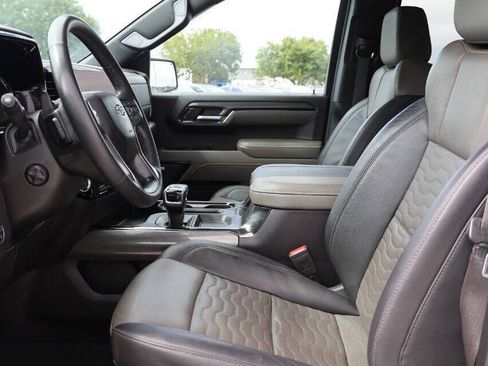 Used 2024 Chevrolet Silverado 1500 ZR2 w/ Technology Package AWD/4WD image 13