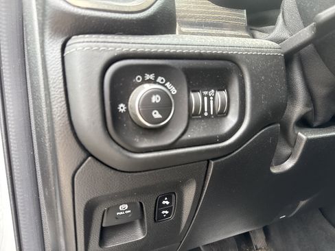 Used 2020 RAM 1500 Limited image 17