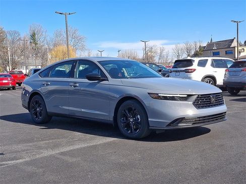 New 2025 Honda Accord SE image 2