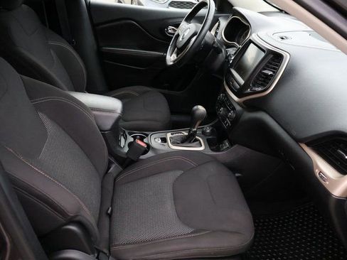 Used 2017 Jeep Cherokee 75th Anniversary image 12