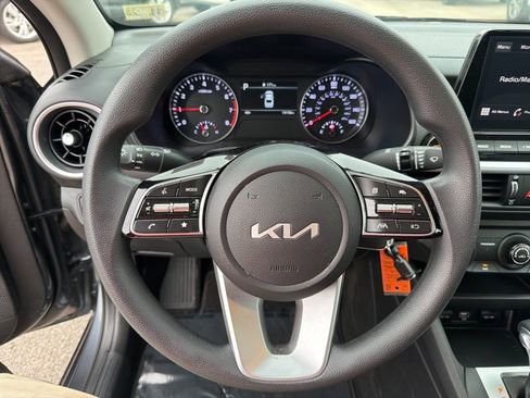 Used 2023 Kia Forte LXS w/ LXS Technology Package image 16