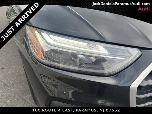 Used 2023 Audi Q5 2.0T Premium w/ Convenience Package image 8