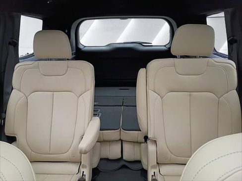 New 2026 Jeep Grand Cherokee Limited AWD/4WD image 31