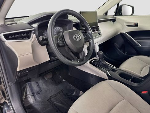 Used 2024 Toyota Corolla Cross L FWD image 23