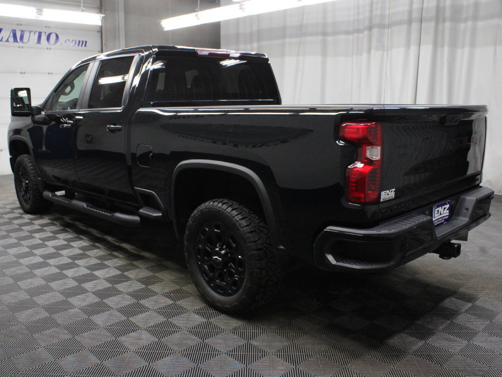 Used 2022 Chevrolet Silverado 2500 LT w/ Midnight Edition AWD/4WD image 7
