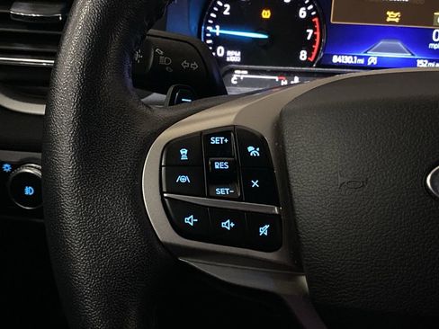 Used 2020 Ford Explorer XLT w/ Equipment Group 202A image 11