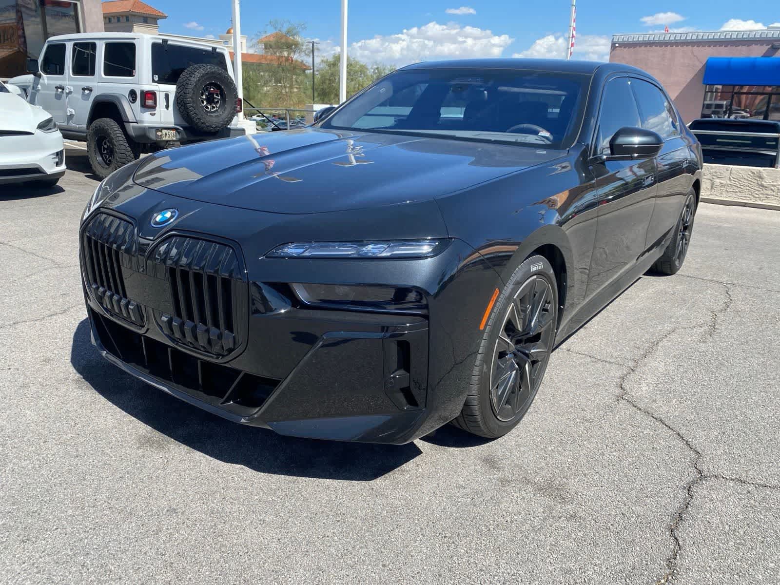 Used 2023 BMW i7 xDrive60 w/ Executive Package 2 AWD/4WD image 1