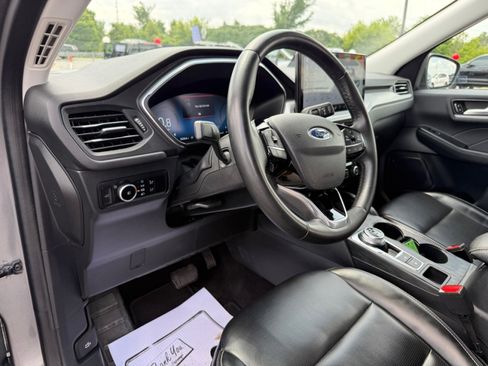 Used 2024 Ford Escape Platinum AWD/4WD image 20