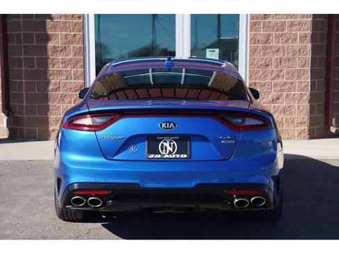 Used 2019 Kia Stinger Premium image 4