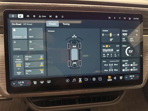 Used 2023 Rivian R1S Adventure AWD/4WD image 12