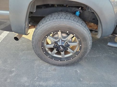 Used 2015 Toyota Tacoma PreRunner w/ Convenience Package RWD image 12