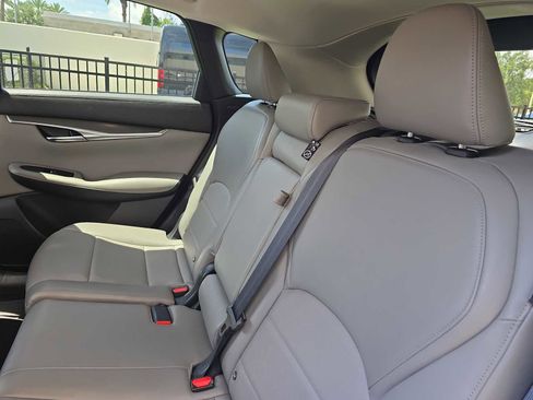 Used 2023 INFINITI QX50 Luxe FWD image 7