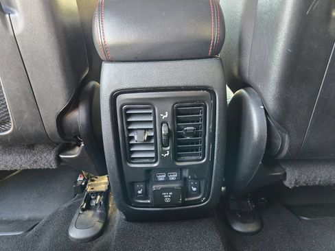 Used 2025 Dodge Durango GT AWD/4WD image 38