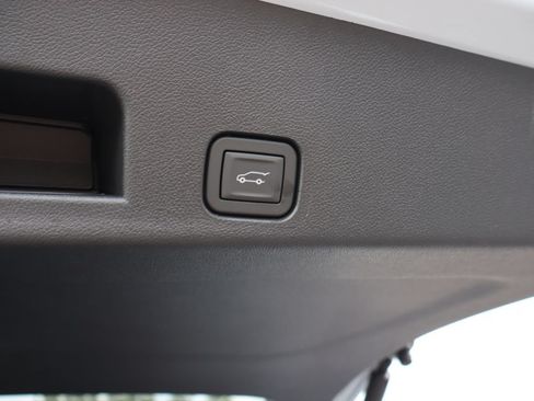 New 2026 Chevrolet Traverse High Country AWD/4WD image 13