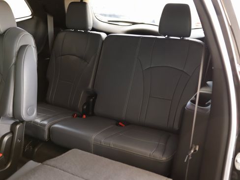 Used 2023 Buick Enclave Essence w/ Sport Touring Edition image 26