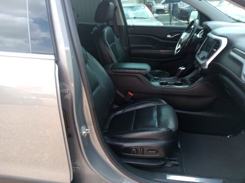 Used 2019 GMC Acadia SLT FWD image 16