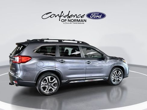 Used 2025 Subaru Ascent Limited AWD/4WD image 9
