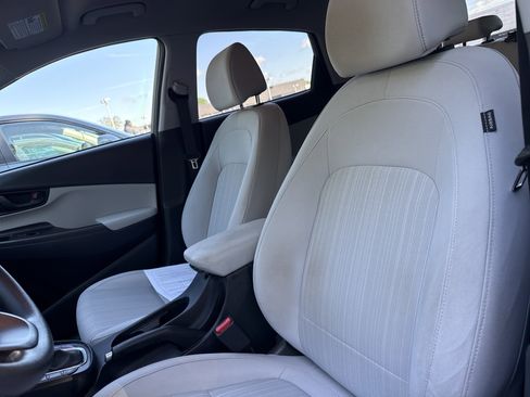 Used 2023 Hyundai Kona SEL AWD/4WD image 10