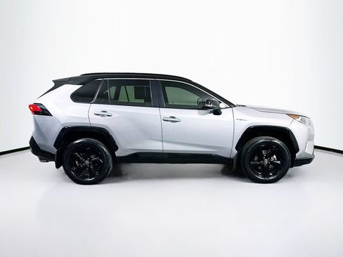 Used 2021 Toyota RAV4 XSE AWD/4WD image 9