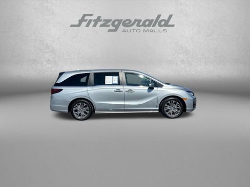 Used 2025 Honda Odyssey Touring image 8