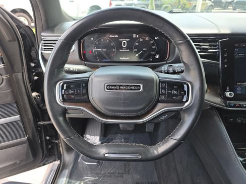 Used 2022 Jeep Grand Wagoneer Series II AWD/4WD image 35