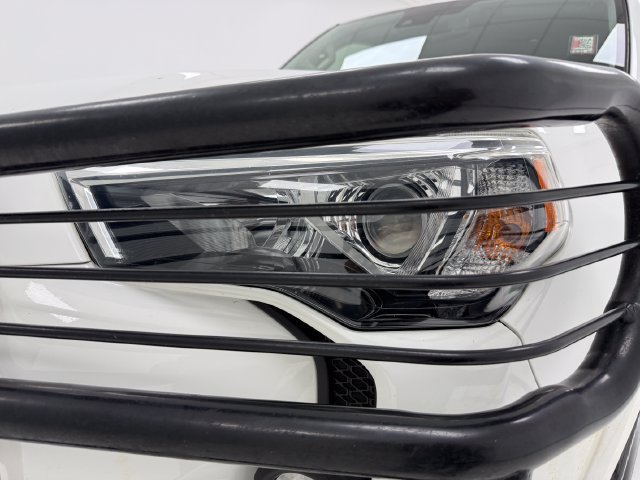 Used 2020 Toyota 4Runner SR5 AWD/4WD image 6