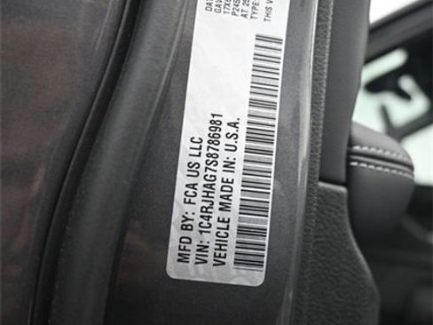 New 2025 Jeep Grand Cherokee Laredo image 26